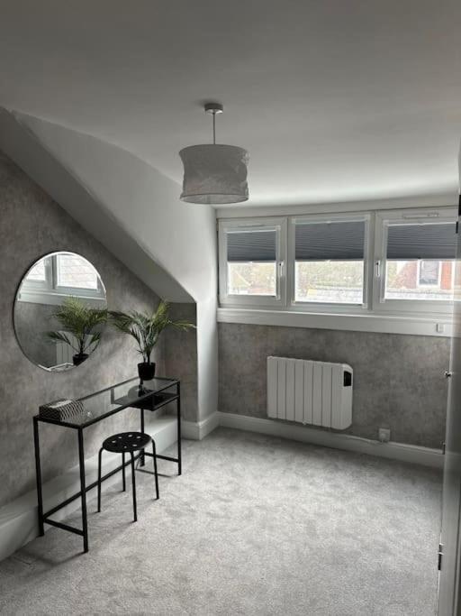 High Wycombe Centre- 2 Bed Flat Apartment Exterior foto